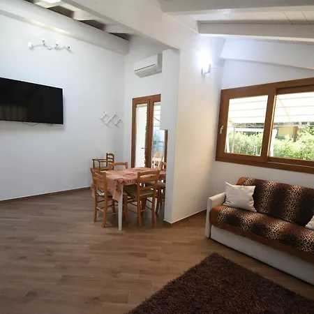 Orchidea - Indipendente Con Giardino Privato E Aria Condizionata Apartament *