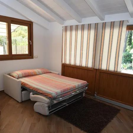 Orchidea - Indipendente Con Giardino Privato E Aria Condizionata Apartman