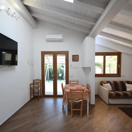 Orchidea - Indipendente Con Giardino Privato E Aria Condizionata Lägenhet Marina di Campo