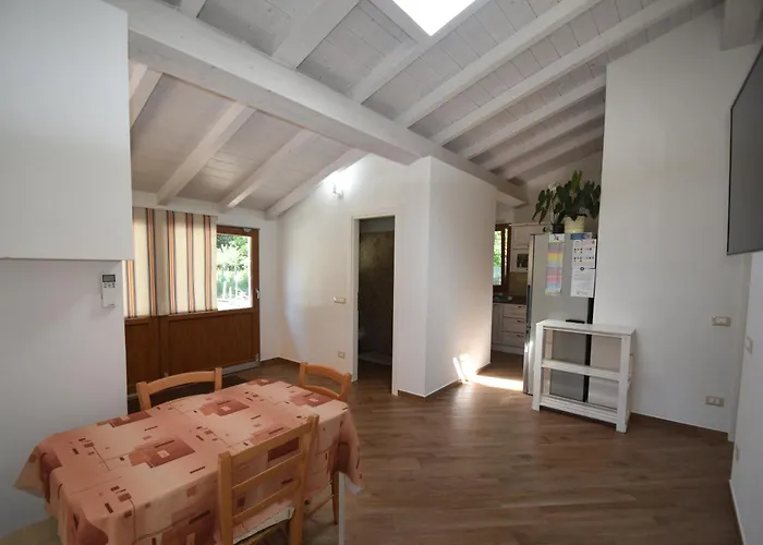 Orchidea - Indipendente Con Giardino Privato E Aria Condizionata 아파트